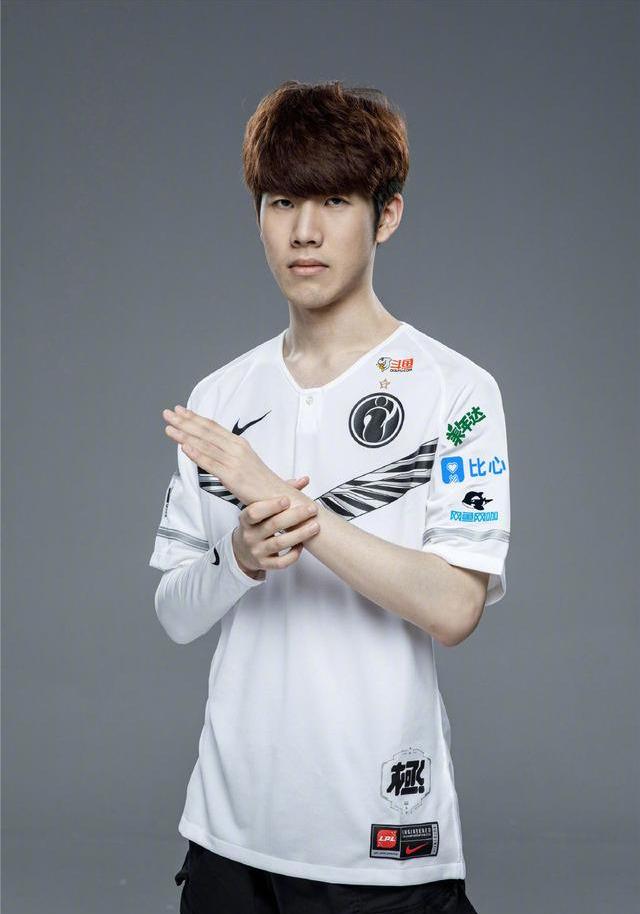 虽然未来依 虽然未来依