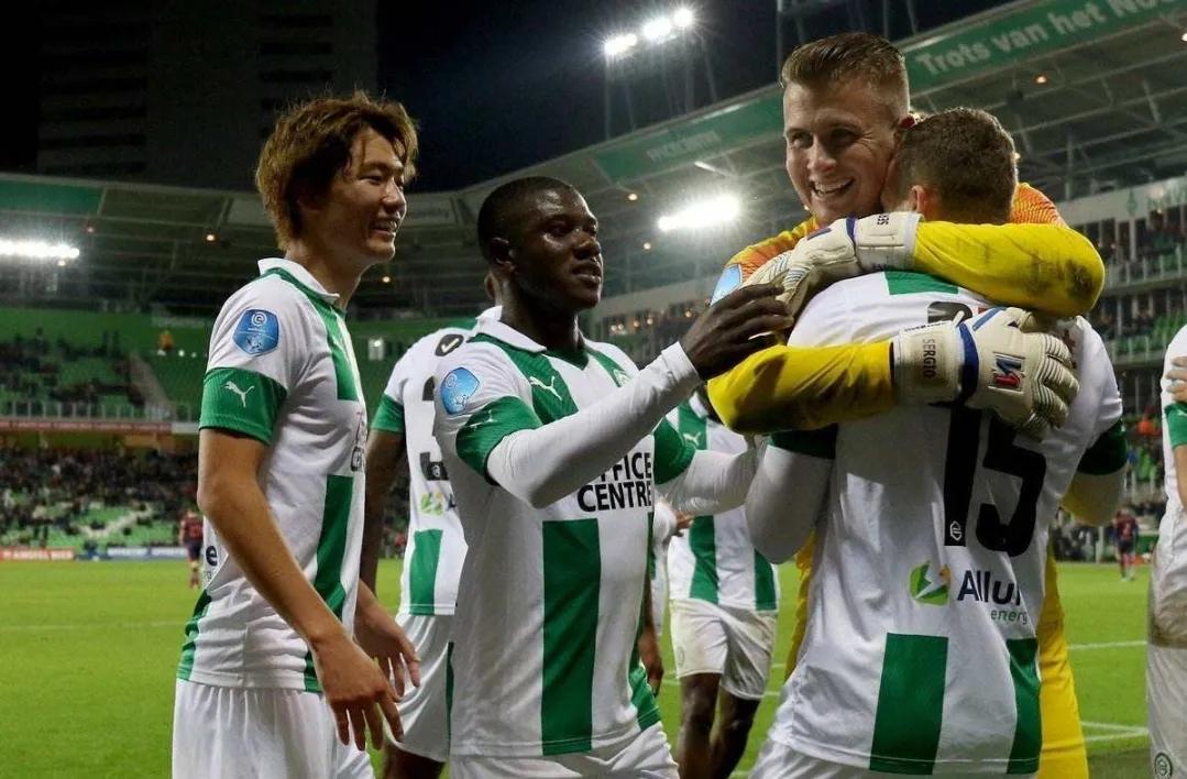 对左打者 对左打者