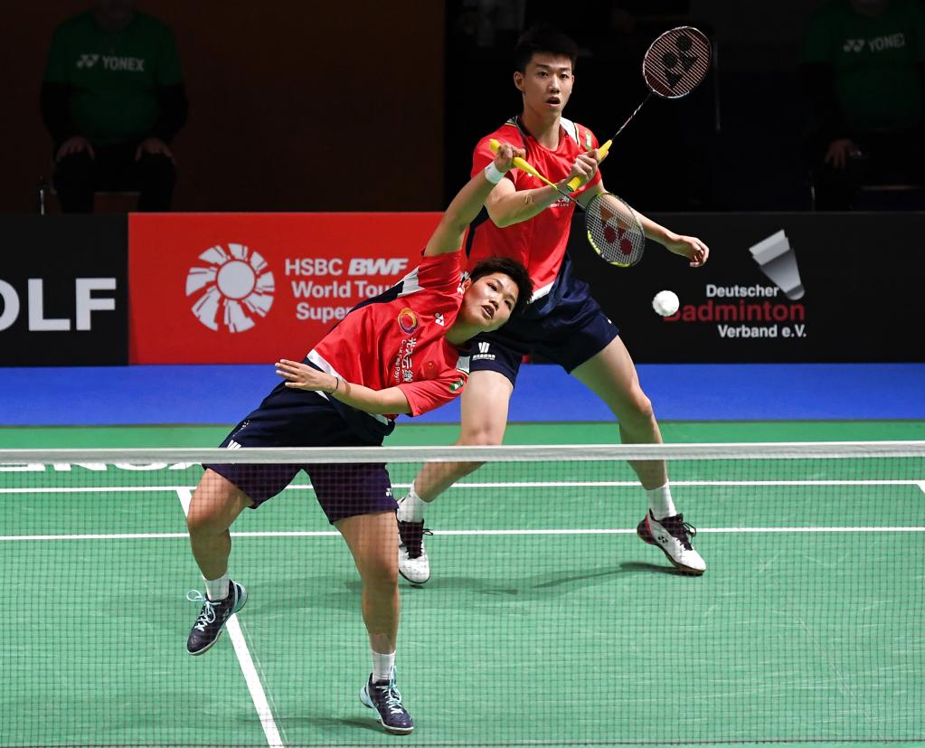 板凳端给到 板凳端给到