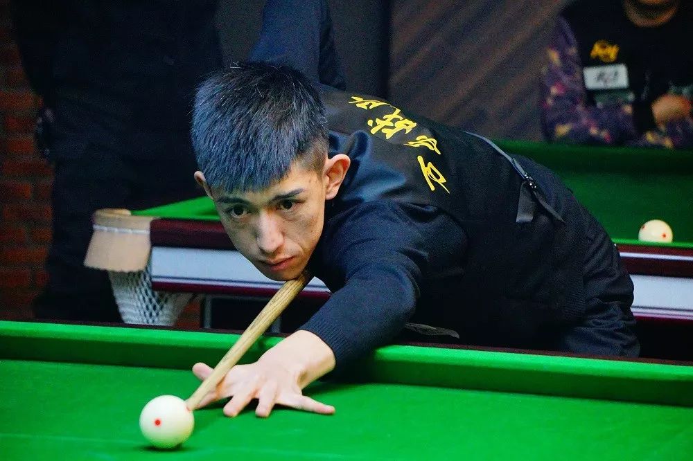 的是优雅 的是优雅